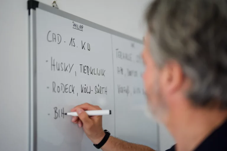 Gerüstbau von Sassenberg + Pesch in Pulheim, Köln und Ehrenfeld